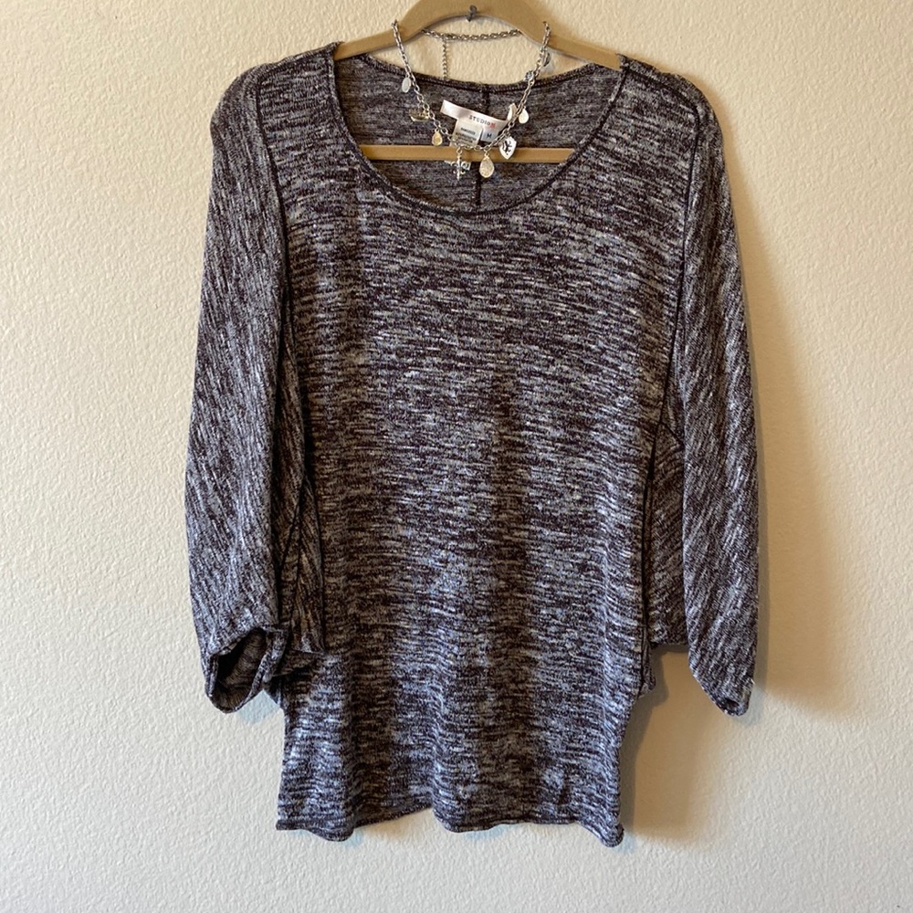 5/$10❤️❤️❤️STUDIO M Knit with Dolman Sleeves